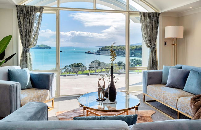 Magnificent Harbour View Villa in Orakei - Photo 17