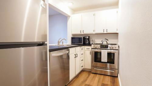 Mt Baker Den, Sleeps 4 - Photo 2