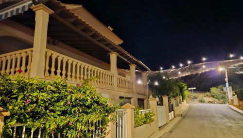 The three bedrooms Casa Barta - 300m from the beach with a beatiful see view from the terrace and private parking - Foto 2