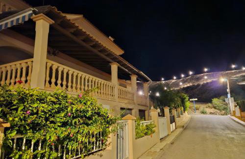 The three bedrooms Casa Barta - 300m from the beach with a beatiful see view from the terrace and private parking - Photo 2