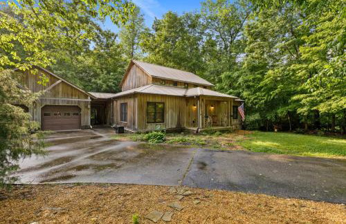 The Wagon Wheel Cabin Hot Tub Sleeps 10 Spacious - Foto 3