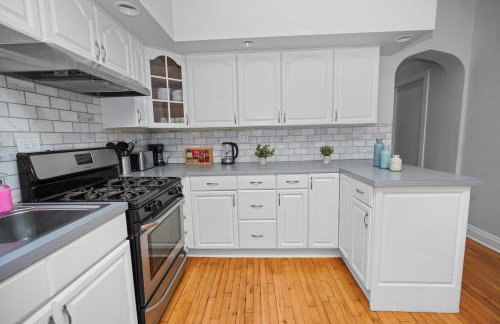 Modern 4BR Unit with Free Parking Near University of Illinois Chicago and Medical District - Foto 8