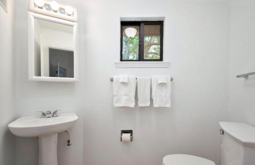 The Tulip Tree House - Photo 20