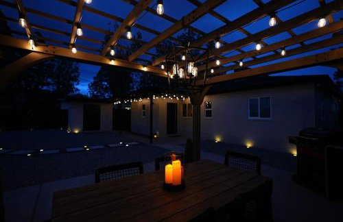 The White House, A Unique ABQ Stay in Central Location near Uptown - Foto 40