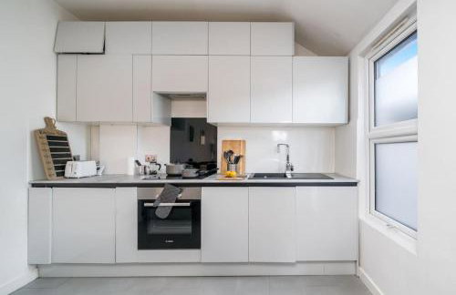 New 3BED Stylish Apartment with Amazing Transport - Foto 20