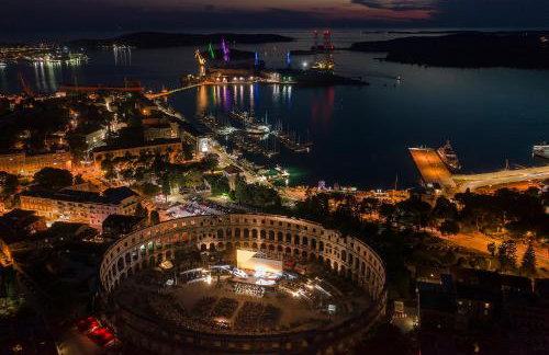 Mimoza Old Town Pula Apartments - Photo 64