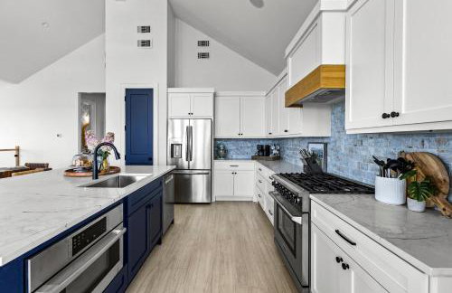 Luxury Beachfront l Private Hot Tub, Pool, & 2 Arcade Games - Foto 37