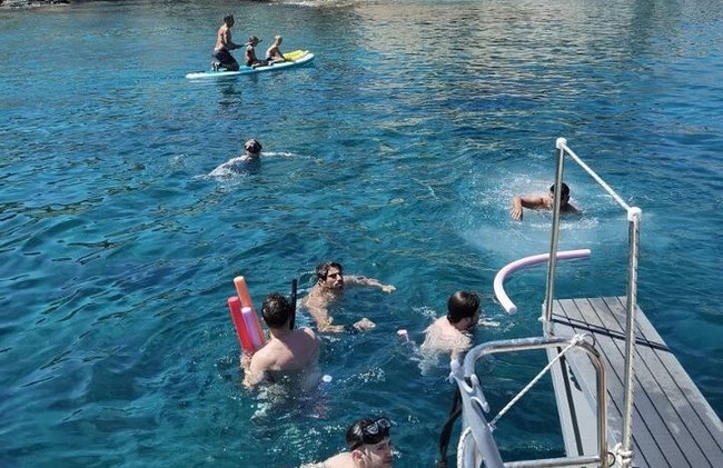 Crucero privado diario o Puesta del sol para nadar Máx. 15 personas - Foto 30