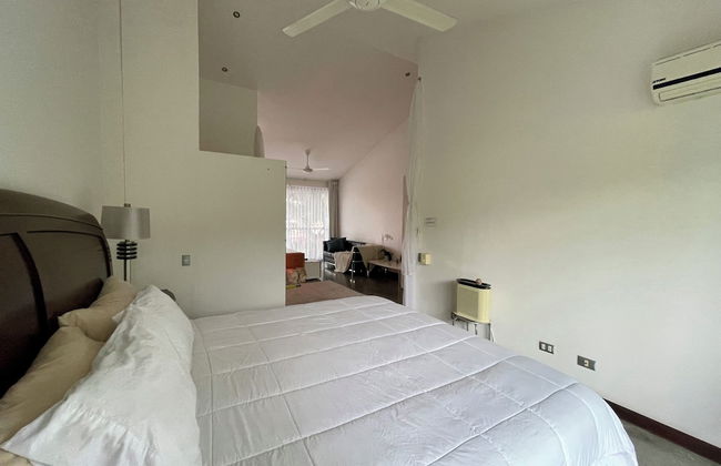 Beautiful Spacious Loft 2 Bedrooms 2 Full Baths 2 car Garage in Downtown - Foto 5