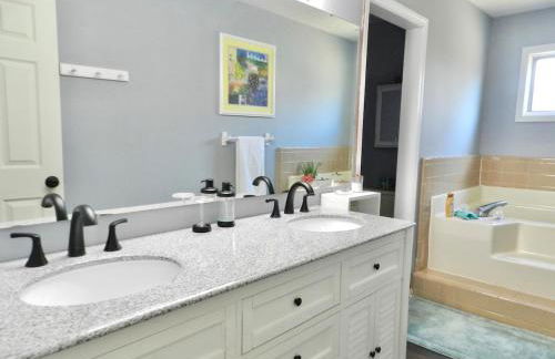 Derby House & Indoor Pickleball - Foto 32