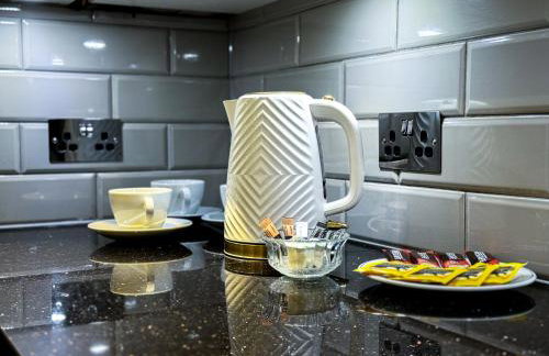 Luxurious 3Bed House with Spa Bath & Garden - Foto 32