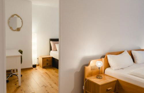 Ferienwohnung Jelen - Kaffee - Tee - Lichthof - 135 qm - Foto 24