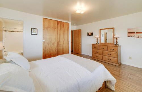 Waterfront Lakeport Rental Home with Private Dock! - Foto 12