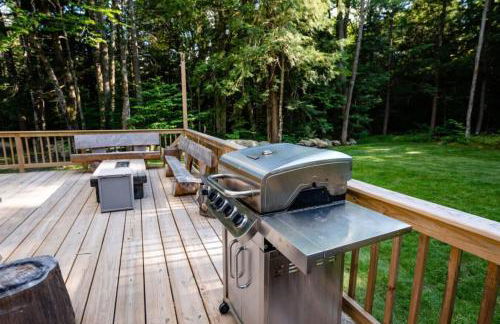 Dream Stratton Forest Cabin with Hot Tub and Fast WiFi - Foto 25