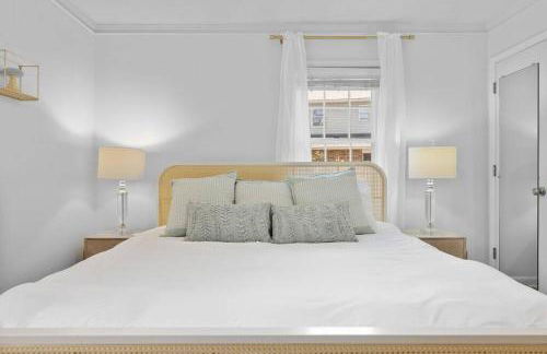 Family Home and Private Backyard - Foto 27