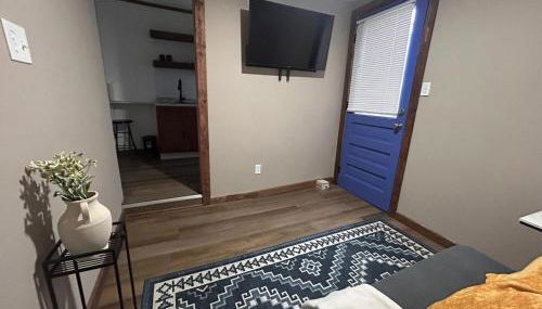 A gem in the heart of Cleveland Unit 3 - Photo 2