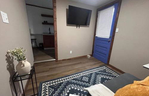 A gem in the heart of Cleveland Unit 3 - Photo 2