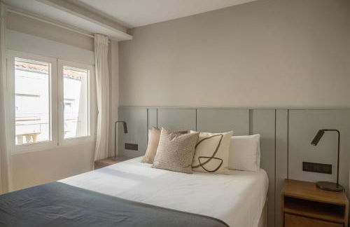 Location, Luxury & Style Best 5Bed in Madrid - Photo 16