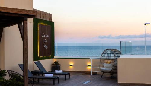 La Casa de Playa - piscina y jacuzzi a 50m del mar - Foto 4, sunbed