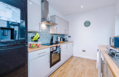 3BR Home Sleeps 6 Perfect for Short and Long Term Stays - Foto 17