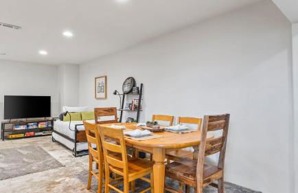 Scenic North Shore Stay w Games Near Snow Summit Lakeview Lodge by AvantStay - Foto 40