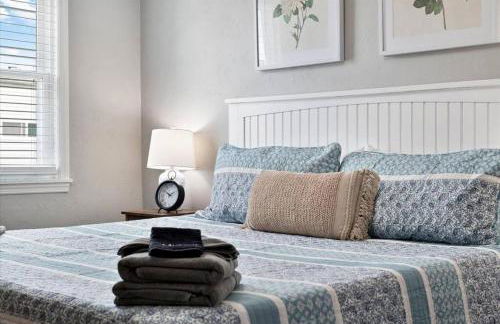 Cozy Southside Pitt home w/ Pool Table +Yard - Foto 4