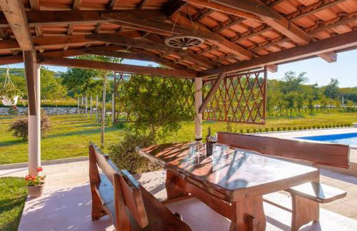 Villa Dola with private pool - Photo 7