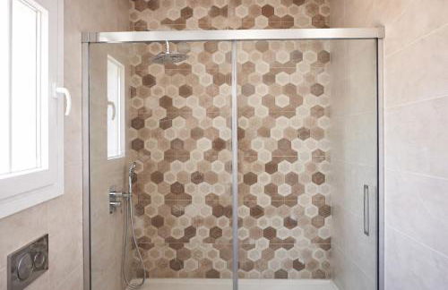 Chalet con piscina en Naveros - Foto 14