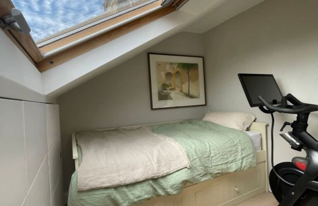 Secluded & Serene 3BD Family Home - Wandsworth! - Foto 1
