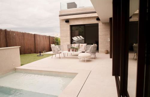 Stunning Design Villa with large private Pool 30sqm - Foto 51