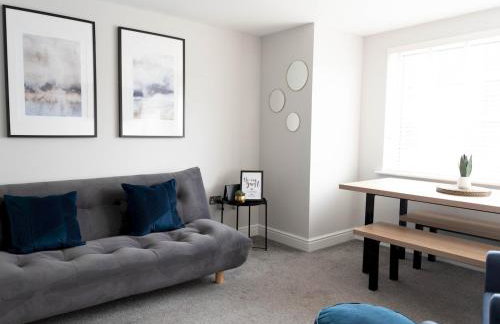 Lovely, comfortable 2-bed Braehead - free parking - Pass the Keys - Foto 26