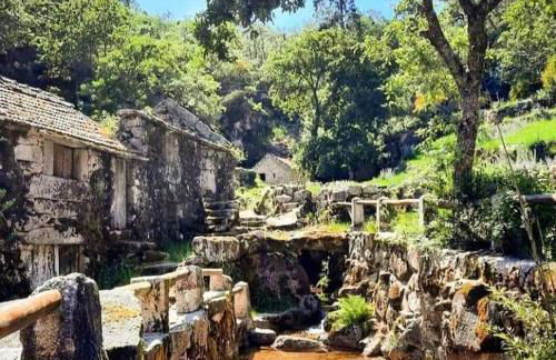 Aldeia de Pontes - Castro Laboreiro - Foto 26