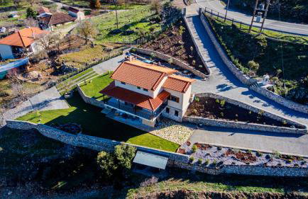 Alexi's House - Photo 48