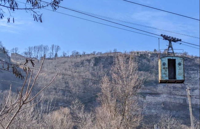 Katskhi Pillar, Chiatura & Mghvimevi Monastery Day Trip - Foto 3