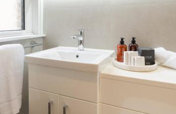 Newly Designed, 2br Apt, 5min from Northwood London Tube Station, NATO HQ, Ideal for Wembley, Warner Studio, Contractors - Foto 31