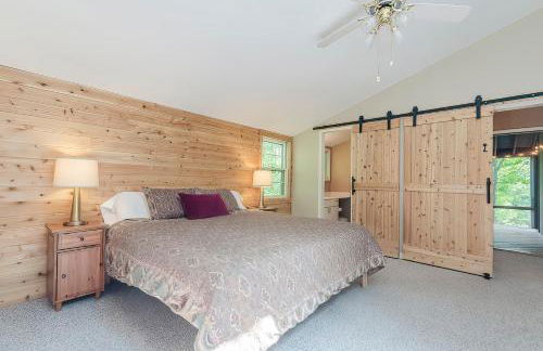 Secluded Oasis w Hot Tub, Screened-in Porch, WiFi! - Foto 13