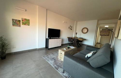 Reflections At The Lake - Foto 11