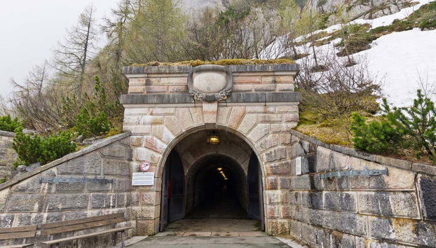 Eagle’s Nest Day Trip - Photo 4