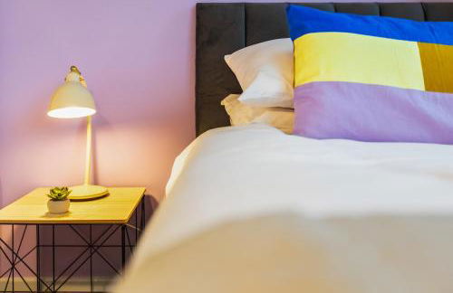 Forest View- Oasis Mural -Didsbury Zen Sleeps 10 - Photo 24