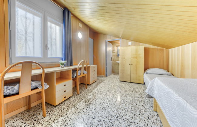 Beautiful Apartment With View - Photo 4