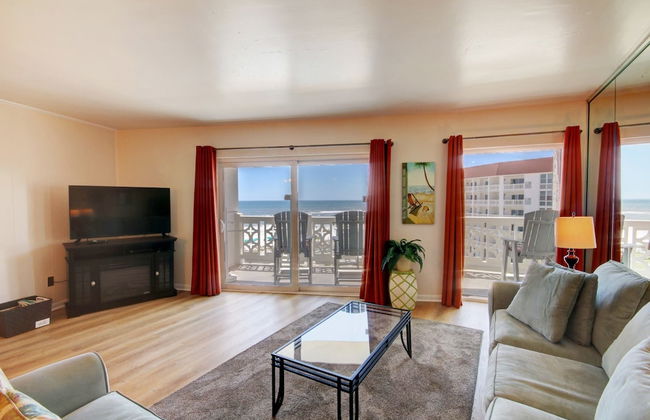 355 El Matador 1 Bedroom Condo by RedAwning - Photo 1