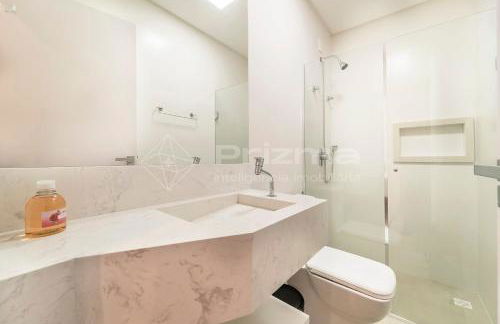 306 Bl 03 - WaldGarten Bombinhas - 50 m do Mar e Frente Avenida - Condomínio de Alto Padrão - Piscina - Academia - Salão de jogos - Foto 13