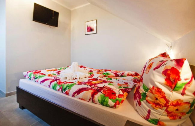 Comfortable Apartment, 5 Bedrooms, Summer Pool - Foto 2