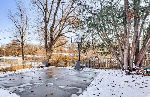 Spacious and Family Friendly! Lincoln Home Near Dtwn - Foto 27