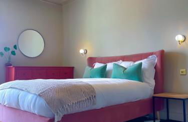 Spacious home in Leeds ideal for gatherings with free parking - Foto 17