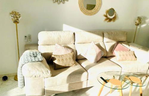 Jardines de Adnania en Marina del Este con vistas al mar - Photo 5