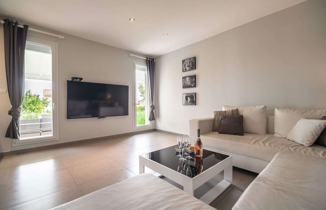 Luxurious Villa in Saint Genies de Fontedit With Heated Pool - Foto 31