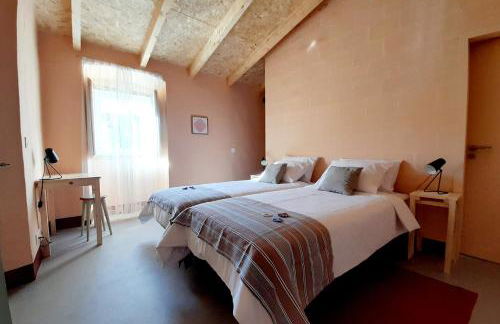 StoryHouse33 - Casa com histórias, pátio e jacuzzi - Foto 20