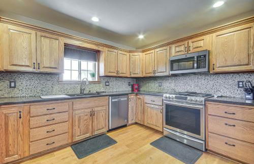 Pond Access and Fishing Cedar Lodge in Versailles - Foto 11