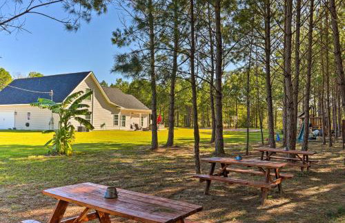 Bright Hopkins Home with Game Room and Fire Pit! - Foto 42